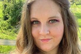 Cassidy Hebert's Instagram, Twitter & Facebook