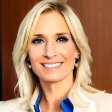 Jennifer Jafari's Instagram, Twitter & Facebook