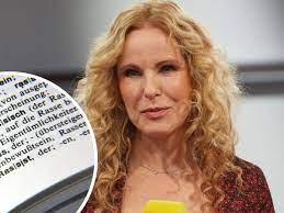 Punkt12 moderatorin katja burkard griff live in der mittagssendung zur schere und schnitt ihrem kollegen jens rissing unter anleitung eines. Dkj7x Enshg16m