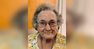 Donna Legg's Instagram, Twitter & Facebook