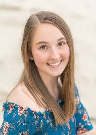 Hi! My name is Emma Moomey! I am a senior at Ankeny High School in Ankeny,  IA. I am