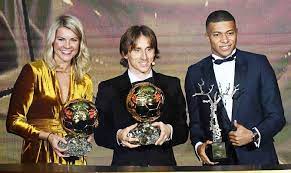 Croatian midfielder won third consecutive champions league with real madrid before leading country to world cup final. Luka Modric Wins Ballon D Or To End Lionel Messi And Cristiano Ronaldo S Reign Arab News Pk