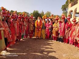 कलश यात्रा के साथ श्रीमद् भागवत कथा का शुभारंभ - Shrimad Bhagwat Katha  begins with Kalash Yatra - Jammu and Kashmir Kathua General News