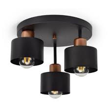 Um dem wohnzimmer eine gemütliche atmosphäre und räumliche tiefe zu geben, sollte das deckenlicht durch andere lampen ergänzt werden. Deckenlampe Skandi 382 E3