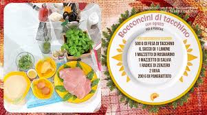 Apprende l'arte e i segreti della cucina tradizionale dalla nonna e dalla madre e inizia a una delle ricette più famose di benedetta rossi realizzata dal vivo: E Sempre Mezzogiorno Bocconcini Di Tacchino Con Agretti Di Zia Cri Fatti Di Gossip