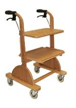 Ein rollator für die wohnung bringt die alte lebensqualität ein stück weit zurück und erspart es ihnen, auf fremde hilfe angewiesen zu sein. Rollator Fuer Innen Holzrollator Fuer Haus Und Wohnung