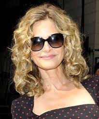 Laura Bettis's Instagram, Twitter & Facebook