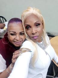 Renette Davis (@glassesforalloccasions) • Instagram photos and videos