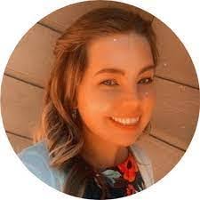 Kelly Soucy's Instagram, Twitter & Facebook