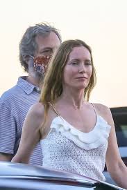  Leslie Mann And Judd Apatow Out For Dinner At Nobu In Malibu 06 09 2020 Hawtcelebs