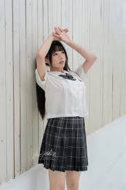 动漫博主咬一口兔娘(Yiko湿润兔) NO.194 – 24年10月『雨后小故事』WITH B [90P-1V 1.7 GB] – Coser吧