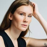 90+ perfiles de «Paulette»