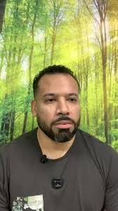 Ifá con café en mano “ñame volador”