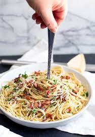 This Easy Garlic Bacon Pasta Recipe Is Going To Be Your Go To Weeknight Meal When You Need A Quick Dinner Bacon Pasta Recipes Bacon Pasta Easy Carbonara Recipe