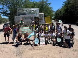 La Reserva se defiende ✊🌳 El sábado pasado se realizó el primer abrazo a  la Reserva Natural Supaj Ñuñu, en Villa Allende, para exigir medidas  concretas de protección del área. Desde Comunidad