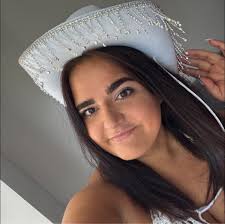 Looking for someone who can do BIAB