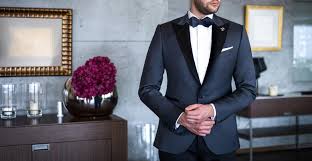Check out these three techniques that can work for different packing purposes. The Three Ways To Fold A Pocket Square For A Wedding The English Wedding Blog