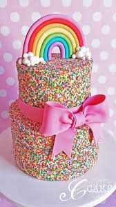 Even if you've never turned on an oven in your life, you'll find a diaper cake is as easy as pie. Extraordinary Baby Shower Cakes Tulamama
