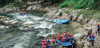 Kami cari semalam di sekitar gua tempurung sebab mak ada mimpi dan dia perasan kawasan itu gua tempurung, malah ada pengamal perubatan islam nampak perkara sama, dia kata nampak acap di situ, jadi kami ikhtiarkan di situ. Aktiviti Water Rafting Gopeng Dan Jelajah Gua Tempurung Sehari