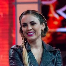 La bailarina maura rivera se refirió a la riña en que se vio involucrado su esposo, el exfutbolista mark gonzález, durante un paseo familiar en lo barnechea. Maura Rivera Wikipedia La Enciclopedia Libre