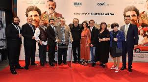 Babamın ceketi izle olarak sen de filmi sitemizden izle. Babamin Ceketi Filminin Galasi Yapildi Www Mahalligundem Com Haber Portali