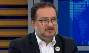 Edgar Vasquez Vela (@Edvav)