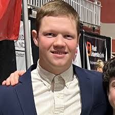 Seth Hogue's Instagram, Twitter & Facebook