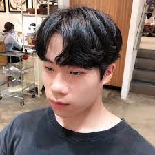 yuma 韓国ヘア 韓国マッシュ on instagram 韓国コンマパーマ 動画は2枚目です koreanカット カットパーマでセットが楽ちんな コンマヘアを作ったよ 伸ばしかけの方でもカッコよく伸ばせます 今回のお客様は カット