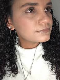 Um dia fui a menina que acreditava nos contos de fadas! Hoje sou a menina  que vive as promessas de Deus!