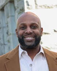 Larry Lebel's Instagram, Twitter & Facebook