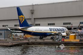A boeing 737 max due to be delivered to ryanair has had the model's name changed on the nose of the aircraft, it has emerged. Woodys Aeroimages On Twitter The 6th 737max For Ryanair Rolled Out And Appears To Have A Blended Winglet With Yellow Lower Half Unlike The 1st 5 Max S Which Sport A All Blue