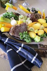 Qu Y A T Il De Meilleur Quand Il Fait Froid Qu Un Plat Reconfortant Le Pot Au Feu Fait Partie Des Grands Cla Ssiques Famil Pot Au Feu Plats Reconfortants Plat