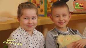 Codul bunelor maniere dacă nu putem ﬁ buni, să încercam să ﬁm măcar politicoşi. n. Codul Bunelor Maniere Pentru Copii Salutul Youtube