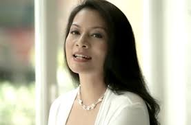 Dewi Lestari Rilis Video Klip 'Dongeng Secangkir Kopi' OST 'Filosofi Kopi'