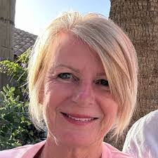 Raquel Sinclair's Instagram, Twitter & Facebook