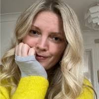 Jennie Beebe's Instagram, Twitter & Facebook