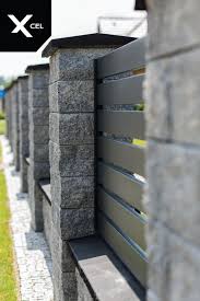 Ketika membangun sebuah rumah, pagar tentunya menjadi salah satu elemen yang tidak kalah penting. 37 Ide Pagar Beton Di 2021 Pagar Rumah Ide Pagar