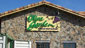 Choose from a variety of signature salad toppings, mini pasta bowls, or italian small plates. The Truth About Olive Garden S Unlimited Soup And Salad