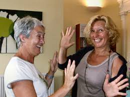Most chatrooms are geared towards a younger crowd. Sprachreise Altersgruppe 50 Plus Jahre Mit Dialog Sprachreisen