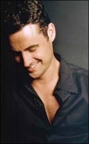 Von Essen Joins Pirates of Penzance Company