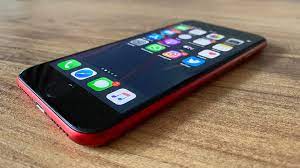 Apple, elindeki iphone 8 stokları biterken, aynı iphone 5 zamanında yaptığı gibi bir parti de bunlardan satmak istedi. Iphone Se 2020 Inceleme Inceleme Co