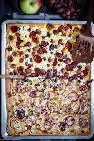 Gemusekuchen Vom Blech Herzhaft Herbstlich Emmikochteinfach Rezept Gemusekuchen Rezepte Lebensmittel Essen