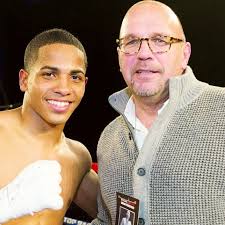 Ahora mismo le hemos pedido a Félix que descanse y pase la temporada  navideña con su familia ”, dijo Carl Moretti, vicepresidente de Top Rank.  "Creo que tuvo una gran pelea y