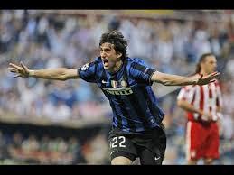 Step inside and take a look at our enormous selection of fc bayern munich football gear, player memorabilia and more fun items, toys and games than you can shake a stick at. Bayern Monaco Inter 0 2 Finale Di Champions League 2010 Tutti I Goal E Le Azioni Hd Youtube