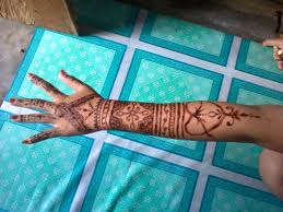 More images for henna kaki simple dan cantik » Ukir Henna Pengantin Hena Cantik Atau Inai Kami Hadir Membantu Andah Untuk Hias Tangan Dan Kaki Simpel Dan Yang Rumit Di Hari Istimwa Anda Jika Ingin Tamil Bedah Di Hari Pernikahan Kami Siap