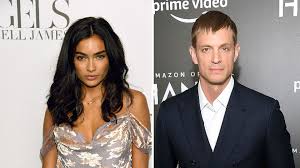 Charles joel nordström kinnaman, known professionally as joel kinnaman, is a swedish american actor. Coachella Paardebut Vs Model Kelly Gale Datet Leinwand Star Promiflash De