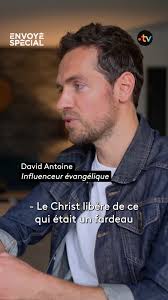 🙏💪 Bénis soient les biceps ! Prière le matin, muscu l'après-midi : quand  même un prêtre se met au « summer body » 🏋️‍♂️ 📺 “Passion muscu : même à  la campagne !“