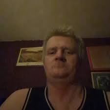 She lives 2.6 km from your house 📍 I sent you a message you don't even  answer me 😟