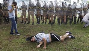 Resultado de imagem para greve dos professores em curitiba 2015