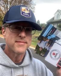 It's day one of the last weekend to canvass before the election, but our  volunteers are already out in full force this beautiful Saturday knocking  doors and talking to voters! There's just